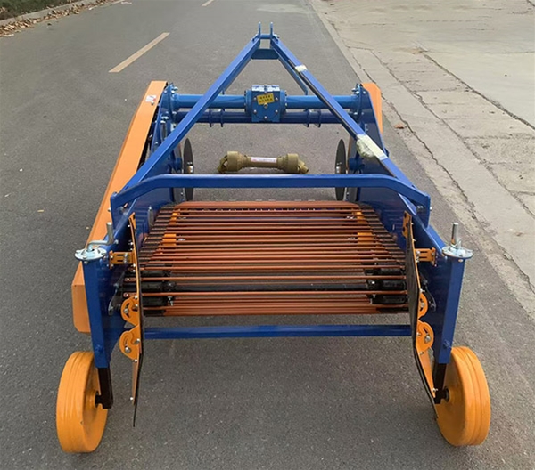 4UD-110馬鈴薯收獲機